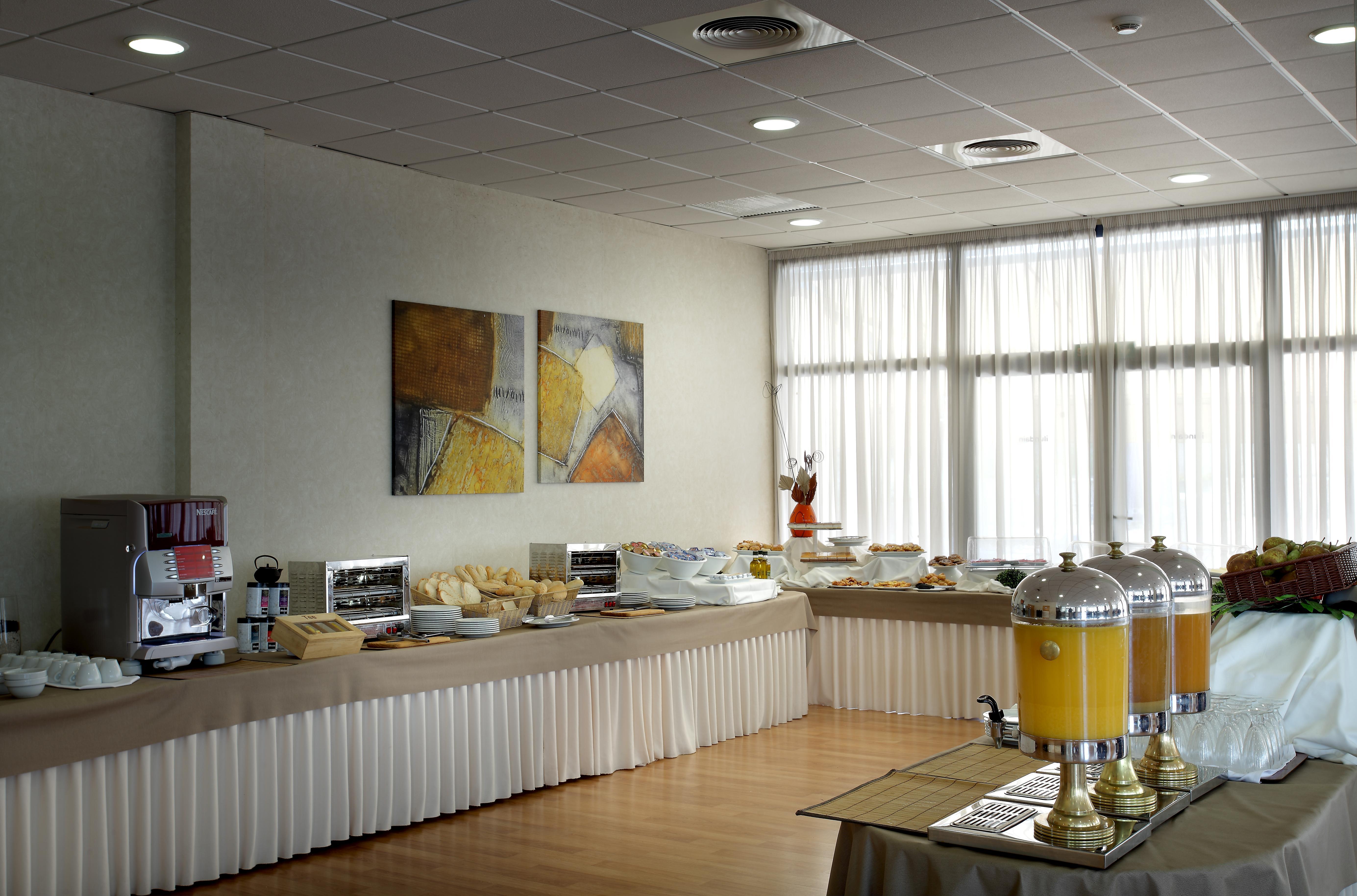 Exe Sevilla Palmera Zewnętrze zdjęcie