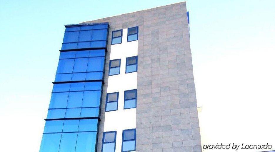 Exe Sevilla Palmera Zewnętrze zdjęcie